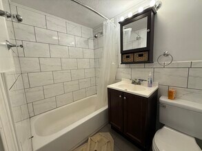 482 Commonwealth Ave, Unit B1 in Boston, MA - Building Photo - Building Photo