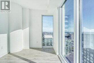 252 Church St in Toronto, ON - Building Photo - Building Photo