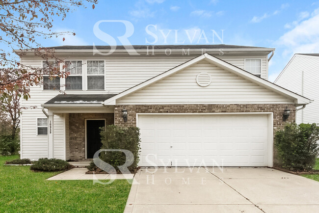 10939 Running Brook Rd in Indianapolis, IN - Building Photo - Building Photo