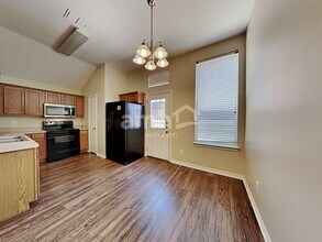 3013 Lake Side Dr in Sanger, TX - Building Photo - Building Photo