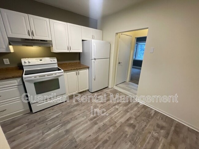 135 Dorothy St in Thunder Bay, ON - Building Photo - Building Photo