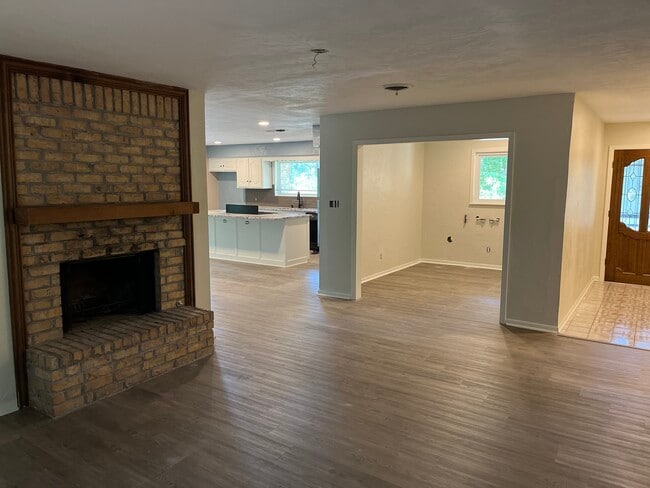 3604 John Reagan St in Marshall, TX - Building Photo - Building Photo