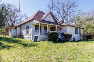 208 Spring St in Adamsville, AL - Building Photo - Building Photo