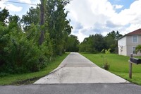 632 Milan Dr in Kissimmee, FL - Foto de edificio - Building Photo