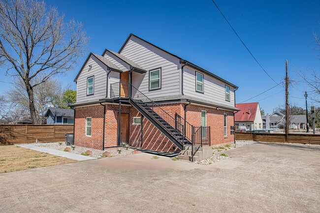 3008 McPherson Ave, Unit B