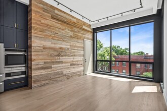 6556 S Minerva Ave in Chicago, IL - Foto de edificio - Building Photo