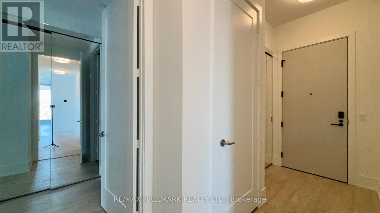 115 Denison Ave in Toronto, ON - Building Photo