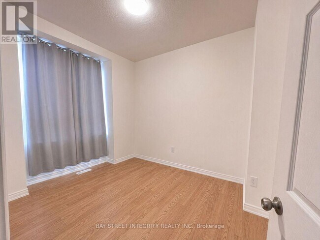 90 Imperial College Ln in Markham, ON - Building Photo - Building Photo