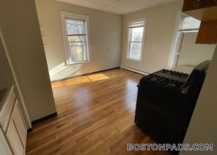 164 Putnam Ave in Cambridge, MA - Building Photo - Building Photo