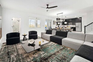 5575 Asterisk Ave in Orlando, FL - Building Photo