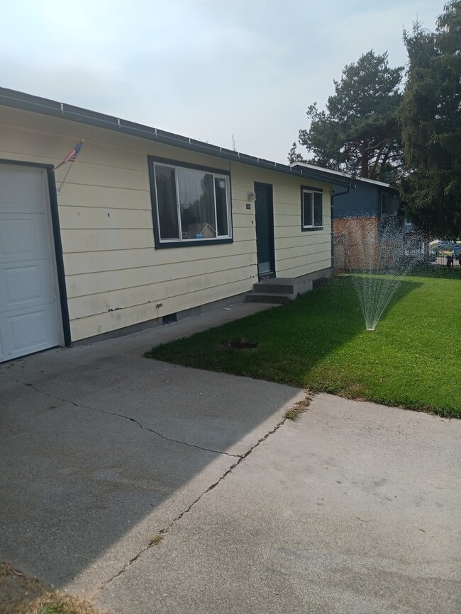 property at 2310 Denise Cir