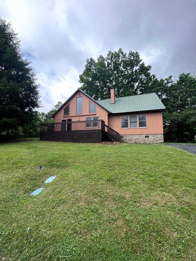 property at 326 Monticello Dr