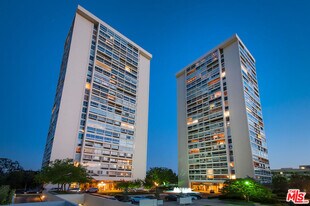 2222 Ave of the Stars in Los Angeles, CA - Building Photo