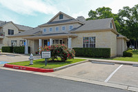 Lodge At Merrilltown Apartments in Austin, TX - Building Photo - Building Photo