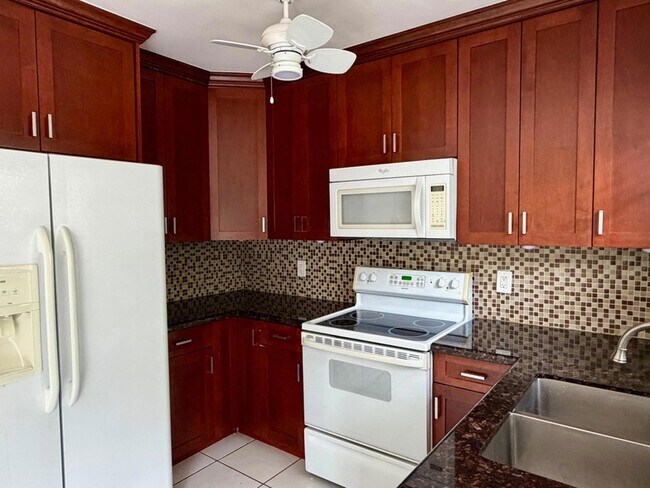 1412 NE 14th Pl in Fort Lauderdale, FL - Building Photo - Building Photo