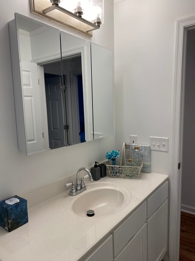 1801 Beall Dr in Hampton, VA - Building Photo - Building Photo