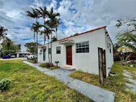2212 Grant St in Hollywood, FL - Building Photo