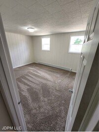 129 Mineau Ave photo'