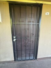 2511 Edison Ave in Sacramento, CA - Building Photo - Building Photo