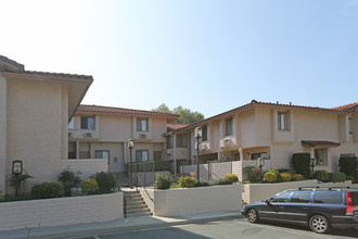 Rachel Terrace in Thousand Oaks, CA - Building Photo - Building Photo