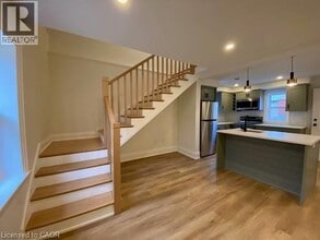 322 Huron St in Stratford, ON - Building Photo - Building Photo