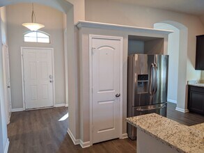 Available August 2026! Beautiful Home in Bryan! in Bryan, TX - Building Photo - Building Photo