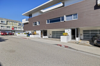 405 11th St in Hermosa Beach, CA - Building Photo - Building Photo