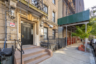 304 W 151st St in New York, NY - Building Photo - Building Photo