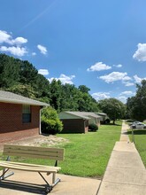 Smithfield Senior Manor in Smithfield, NC - Building Photo - Building Photo