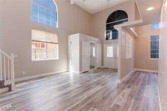 4338 Flagship Ct in Las Vegas, NV - Building Photo - Building Photo