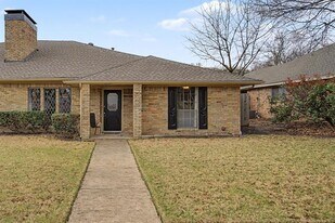 2126 Teakwood Ln in Plano, TX - Building Photo