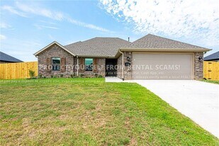 238 Pennsylvania Ave in Farmington, AR - Building Photo