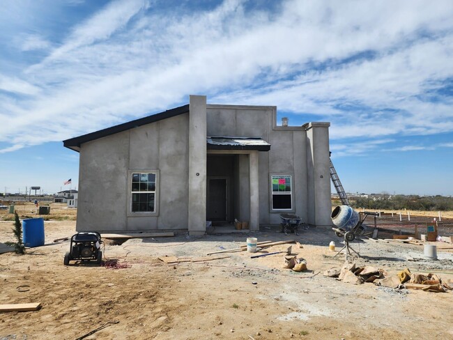 130 Faith Dr in Laredo, TX - Building Photo - Building Photo