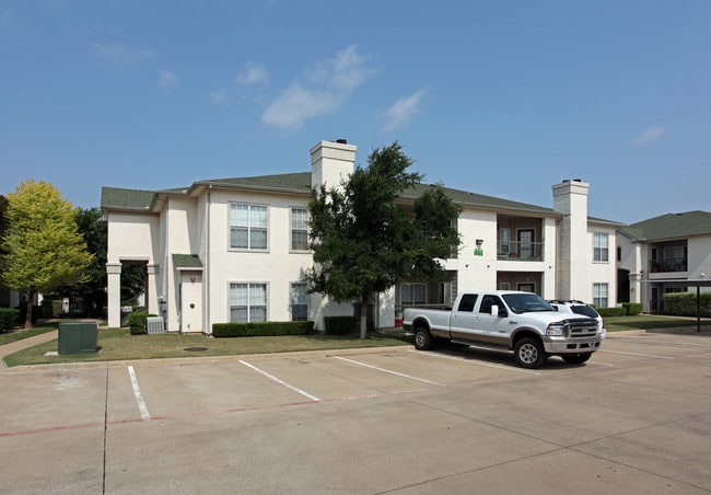 9th St Apartments in Midlothian, TX - Building Photo - Building Photo