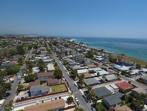 6749 Trigo Rd in Goleta, CA - Building Photo - Building Photo