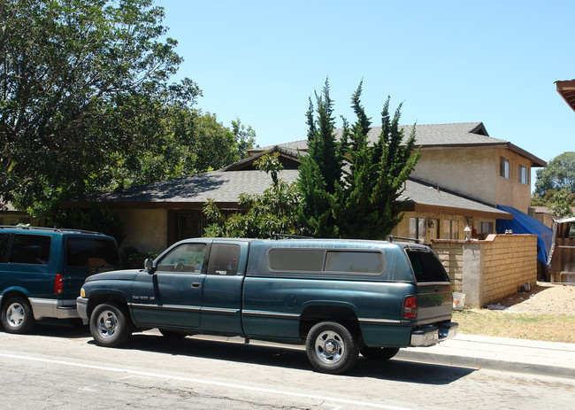 2105 N Ventura Rd in Oxnard, CA - Foto de edificio - Building Photo