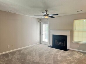 4044 Robin Cir in College Park, GA - Building Photo - Building Photo