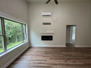 7002 Old Tom Box Rd, Unit B in Jacksonville, AR - Building Photo - Building Photo