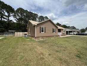 4810 Lakeview Rd in Elm City, NC - Building Photo - Building Photo