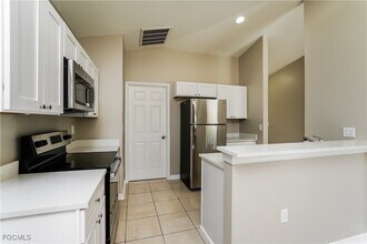 1066 Fayette Ave in Lehigh Acres, FL - Building Photo - Building Photo