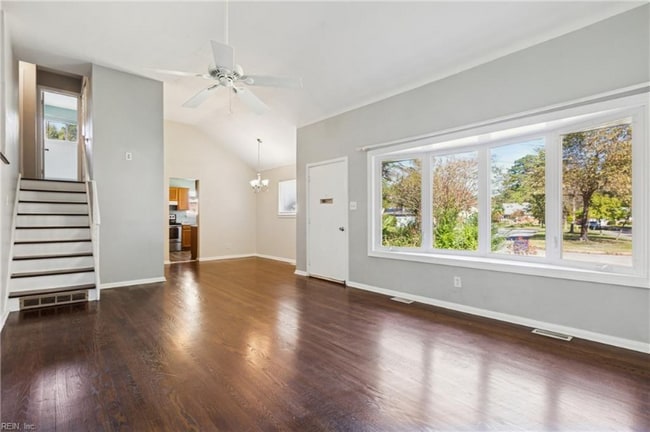 301 Pepper Mill Ct in Norfolk, VA - Building Photo - Building Photo