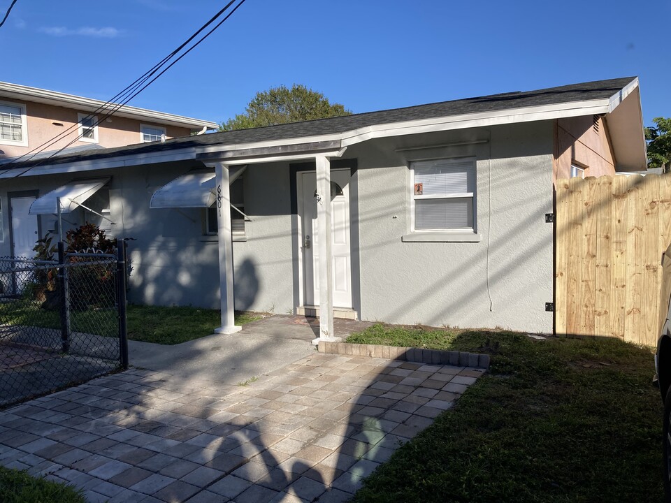 6801 67th St N in Pinellas Park, FL - Building Photo