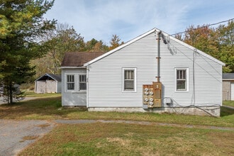 274-278 Cold Spring Rd in Monticello, NY - Foto de edificio - Building Photo