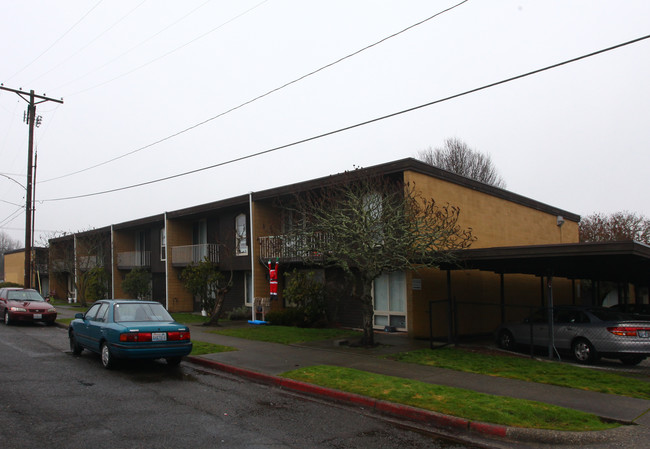 7444 S Bell St in Tacoma, WA - Foto de edificio - Building Photo