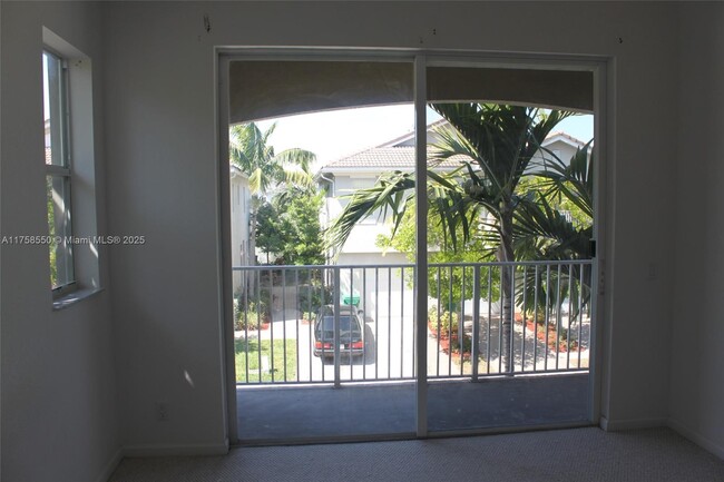 3181 Laurel Ridge Cir in Riviera Beach, FL - Building Photo - Building Photo