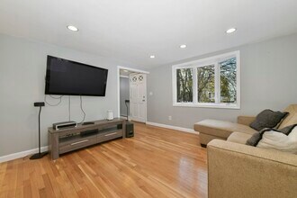 5 Clarken Ct in Boston, MA - Building Photo - Building Photo