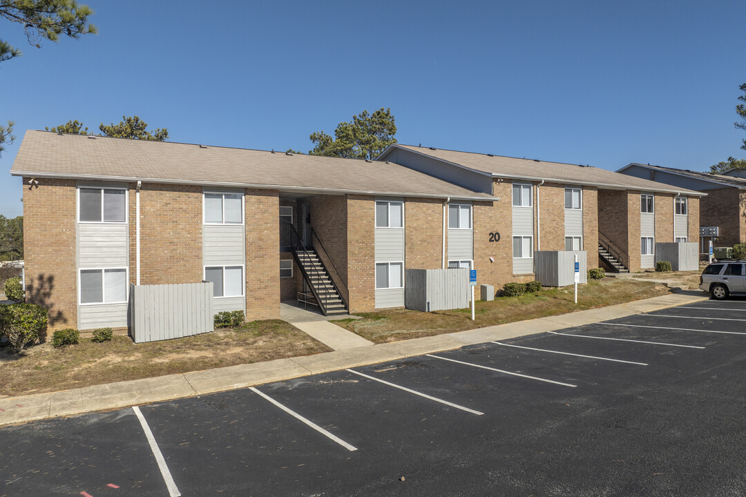 Pine Tree Apartments in Columbia, SC - Foto de edificio