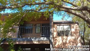 4803 Hamilton Wolfe in San Antonio, TX - Building Photo