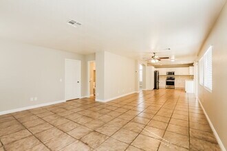 7825 Purple Mountain Ave in Las Vegas, NV - Building Photo - Building Photo
