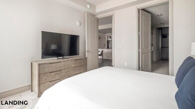 1414 Wood Hollow Dr, Unit 1-414 in Houston, TX - Foto de edificio - Building Photo